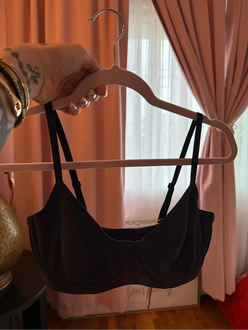 Skims Underwire Bra - Picture 4 of 5
